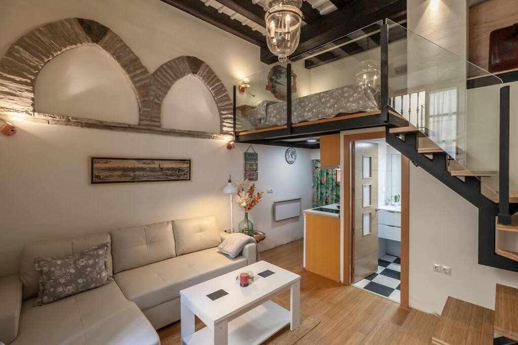 Monkeys Apartments El Arenal Santas Patronas Sevilla Eksteriør billede