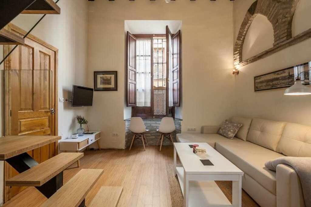 Monkeys Apartments El Arenal Santas Patronas Sevilla Eksteriør billede