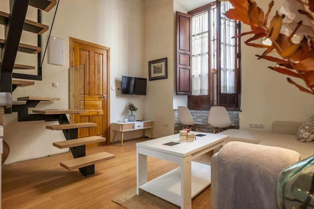 Monkeys Apartments El Arenal Santas Patronas Sevilla Eksteriør billede