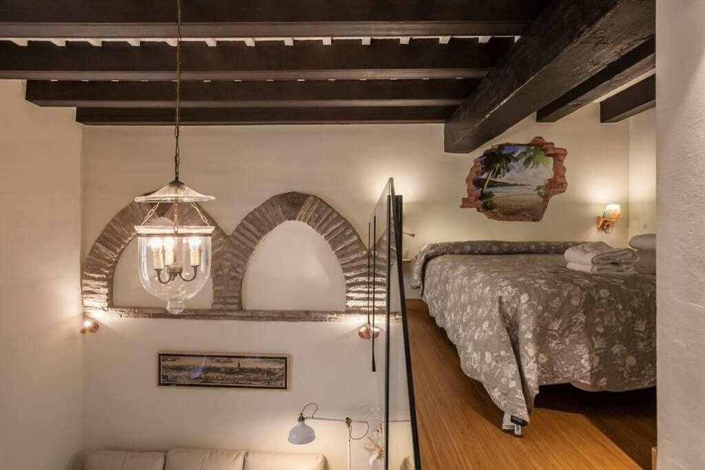 Monkeys Apartments El Arenal Santas Patronas Sevilla Eksteriør billede